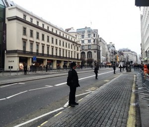 Strand London, Police lined up