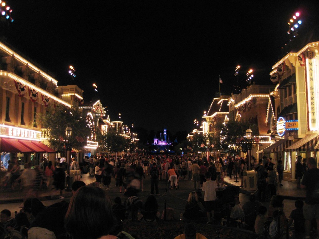 Disneylands Main Street by night