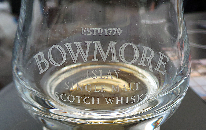 Bowmore glassware