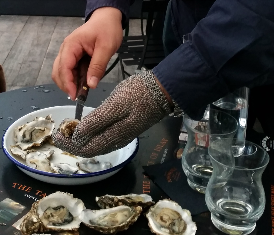 Shucking oysters at Mussel Men