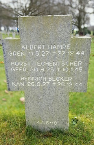 Recogne Bastogne Gravestone