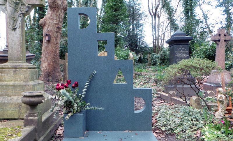 Patrick Caulfield grave at Highgate cemetery