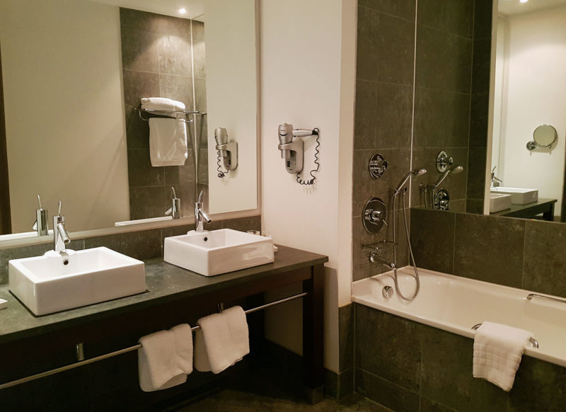 Bathroom Park Plaza Cardiff