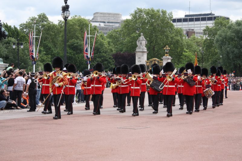 Time your visit to Buckingham Palace for the Changing of the Guards