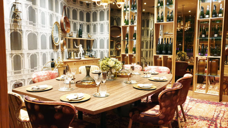 Private dining room at Studley Castle