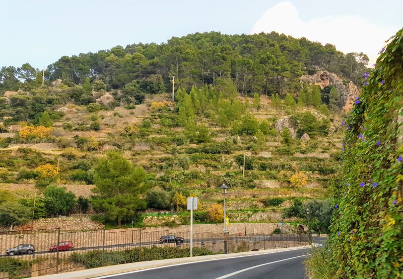 Hair pin turns of the mountain road to Soller Mallorca
