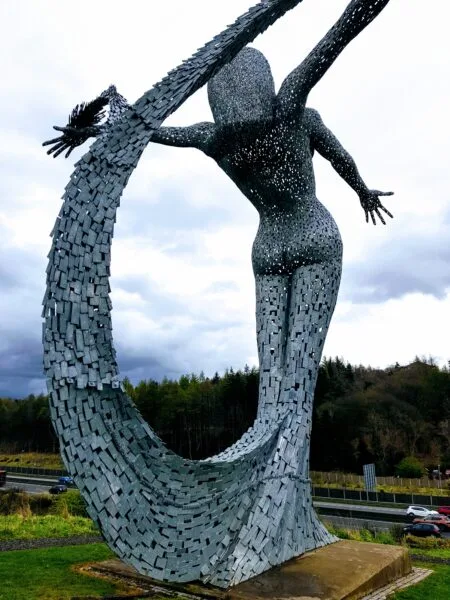 Arria sculpture Scotland facing M80