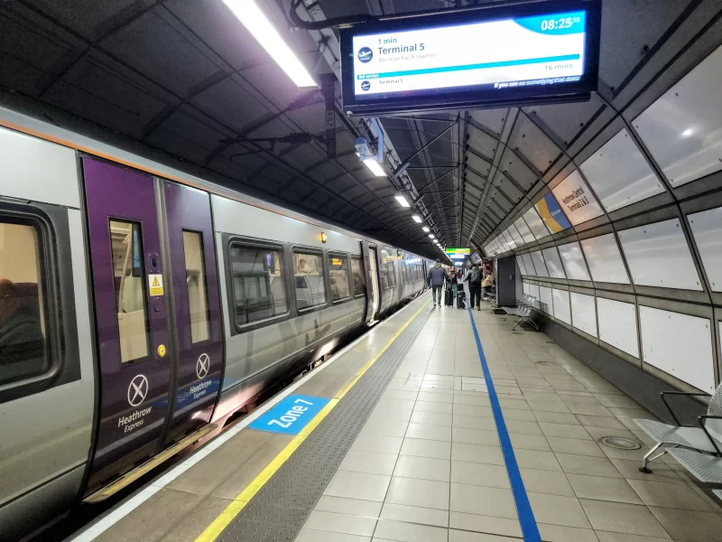 Exterior of the Heathrow Express train at Heathrow T2/T3 platform