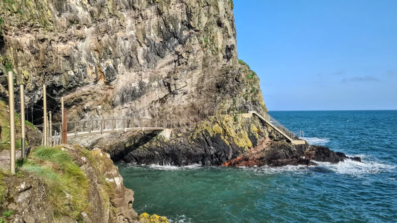 The swinging bridge along The Gobbins cliff path 