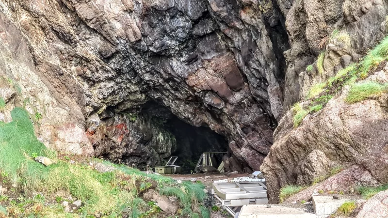 The exterior of Sandy Cave showing the area where picnics used to be held in the Edwardian era