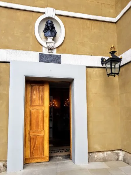 Banqueting House courtyard