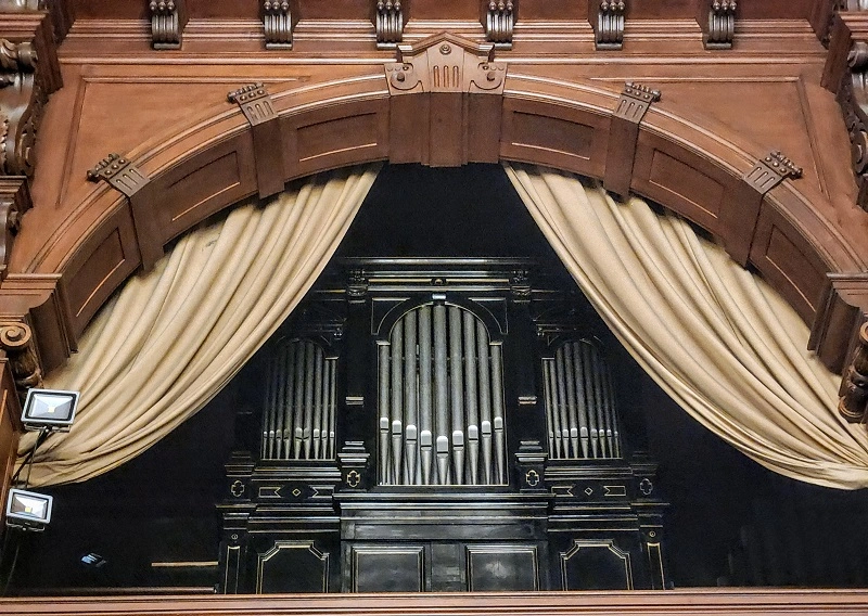 The organ located on the upper floor of the Ceremonial room in Liberec Town Hall