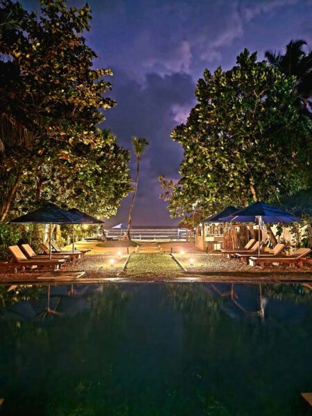 Evening in the pool at Parangi Weligama Bay